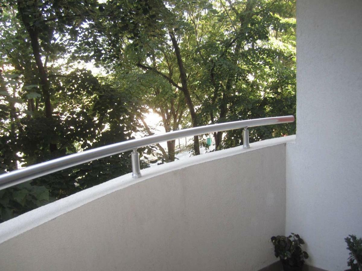 65 Square Meters Designer Apartment In Heart Of City - River View ! Park For Free Ниш Экстерьер фото