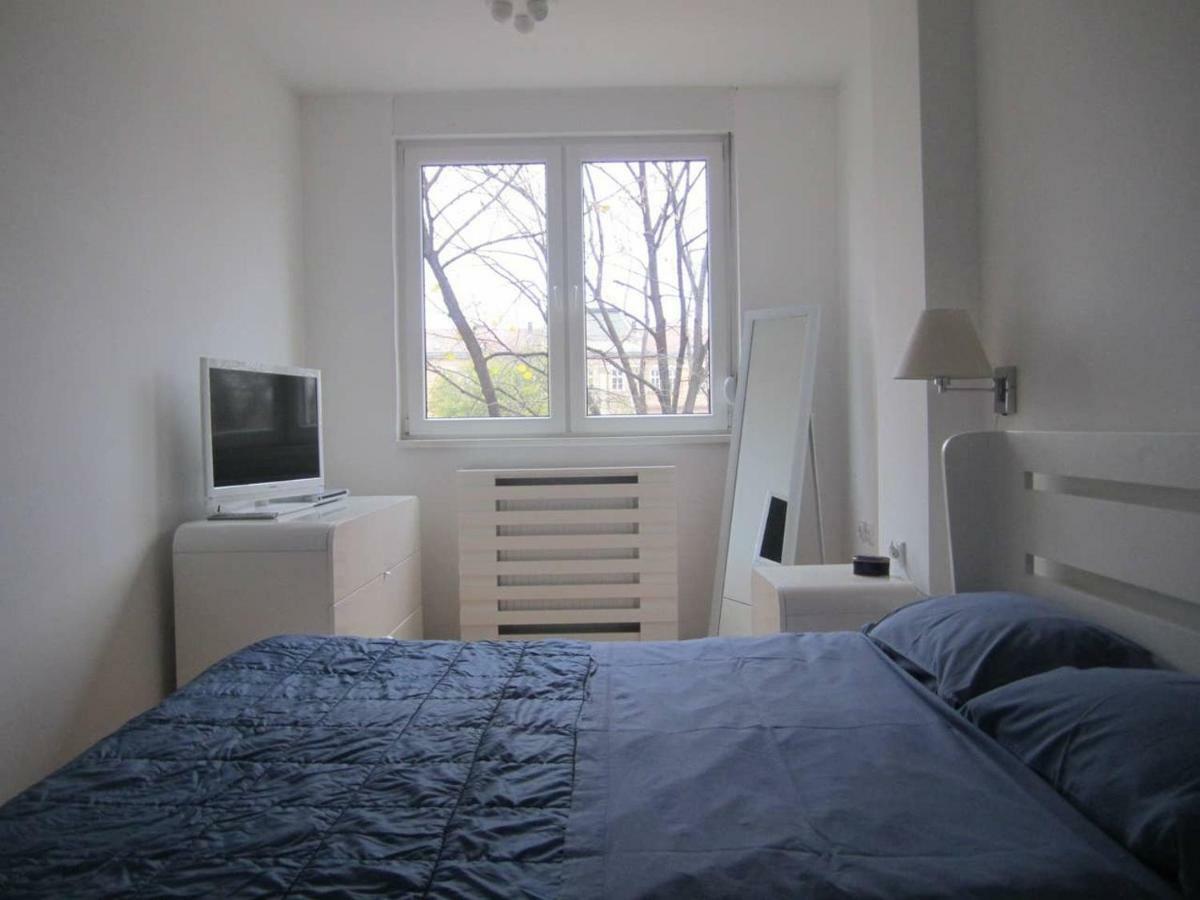 65 Square Meters Designer Apartment In Heart Of City - River View ! Park For Free Ниш Экстерьер фото