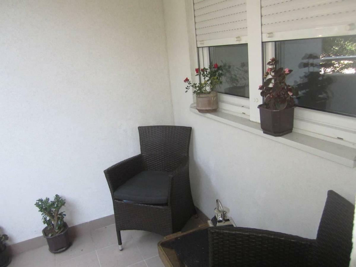 65 Square Meters Designer Apartment In Heart Of City - River View ! Park For Free Ниш Экстерьер фото