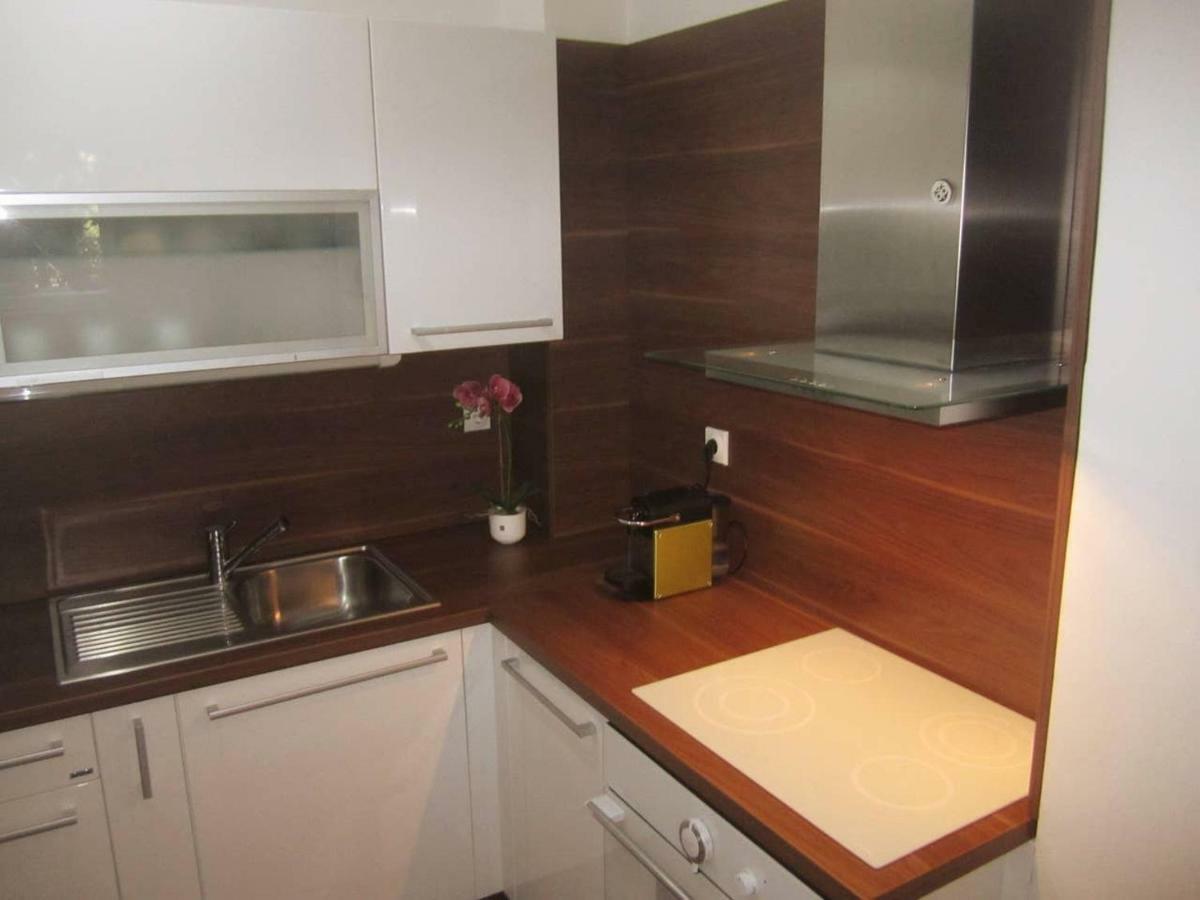 65 Square Meters Designer Apartment In Heart Of City - River View ! Park For Free Ниш Экстерьер фото