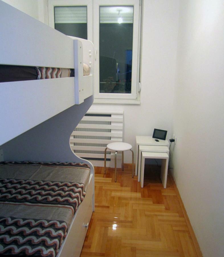 65 Square Meters Designer Apartment In Heart Of City - River View ! Park For Free Ниш Экстерьер фото