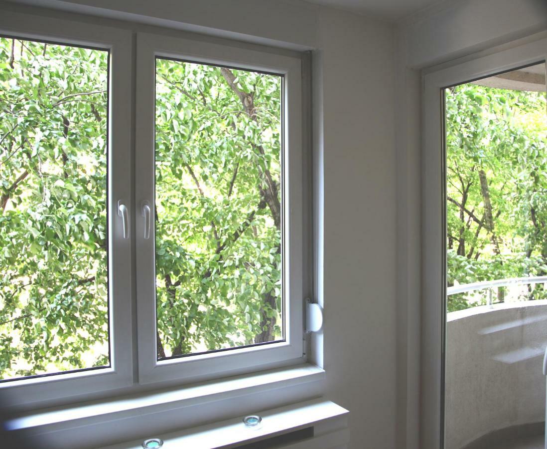 65 Square Meters Designer Apartment In Heart Of City - River View ! Park For Free Ниш Экстерьер фото